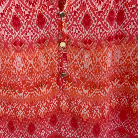 Beautiful Pinks & Reds Patterned Top - Picture 3 of 6